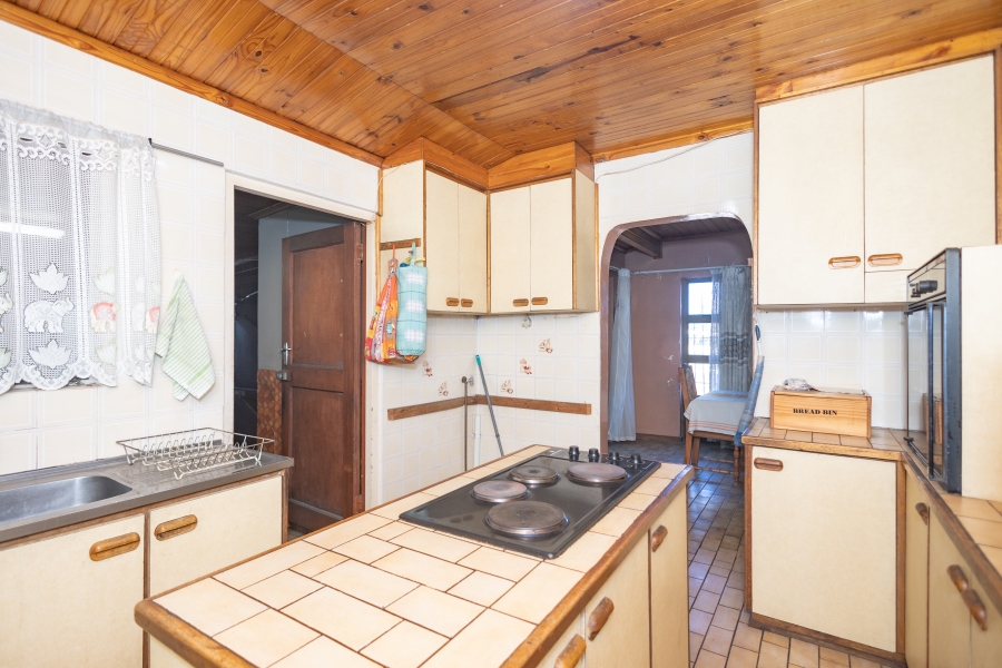 3 Bedroom Property for Sale in Uitsig Western Cape